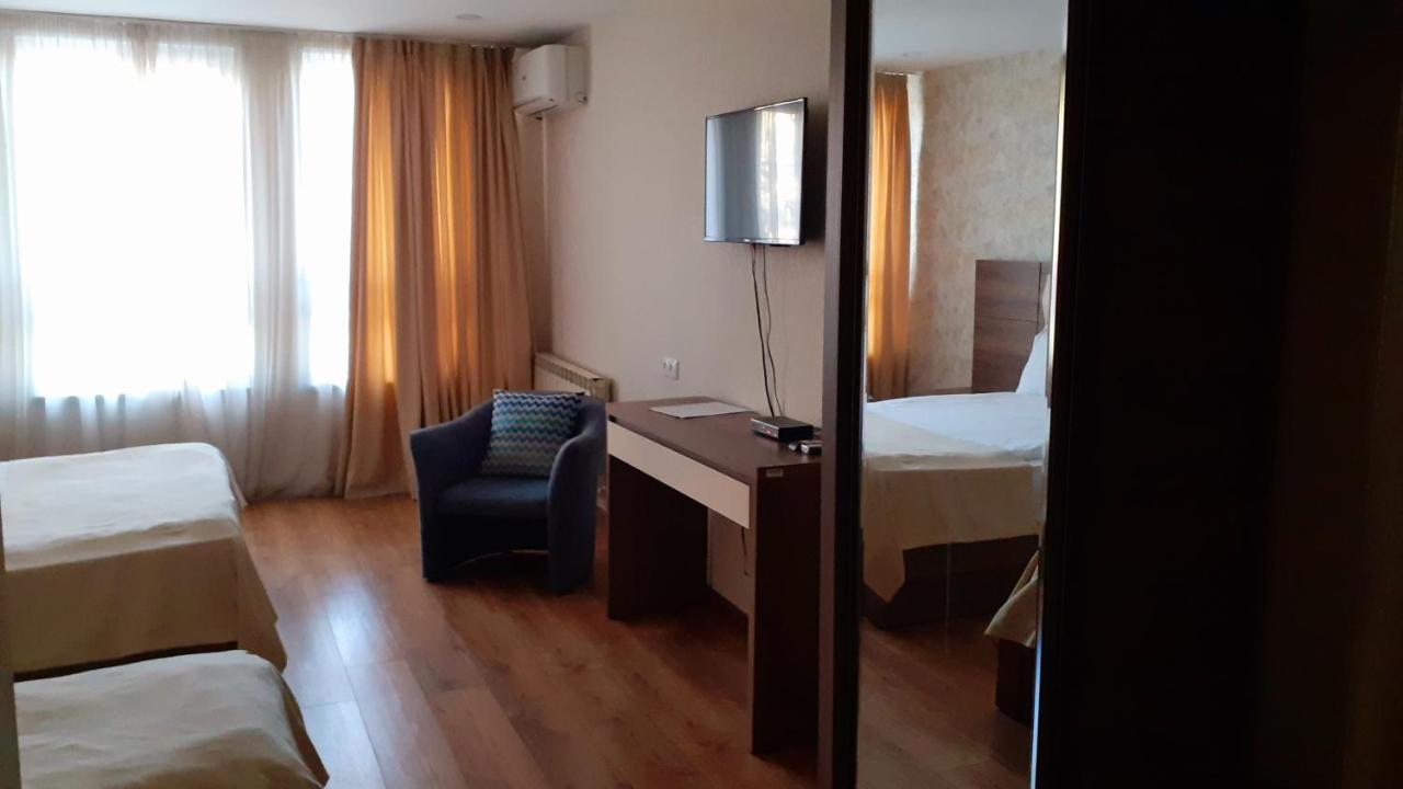Hotel Lile Tbilisi Luaran gambar