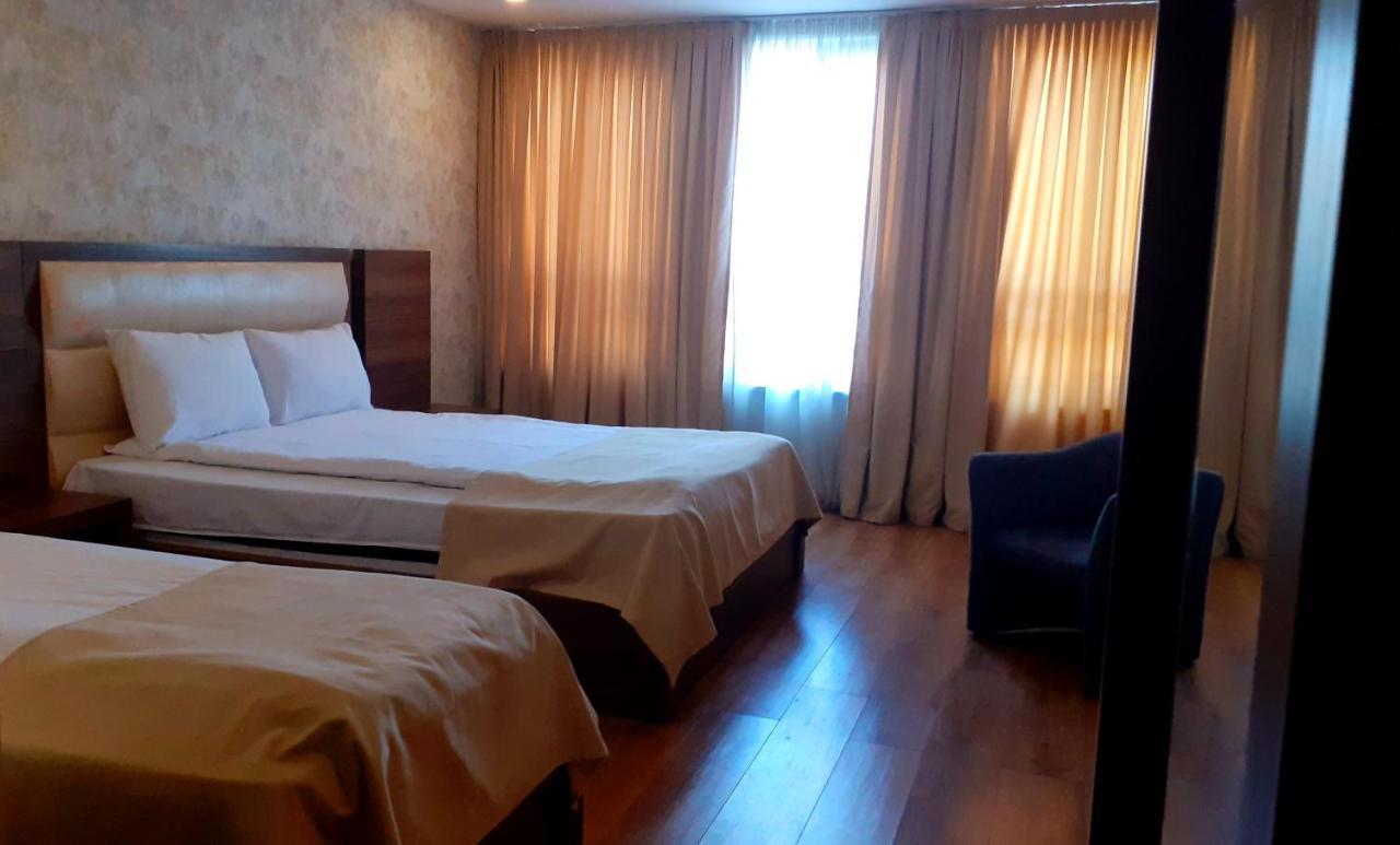 Hotel Lile Tbilisi Luaran gambar
