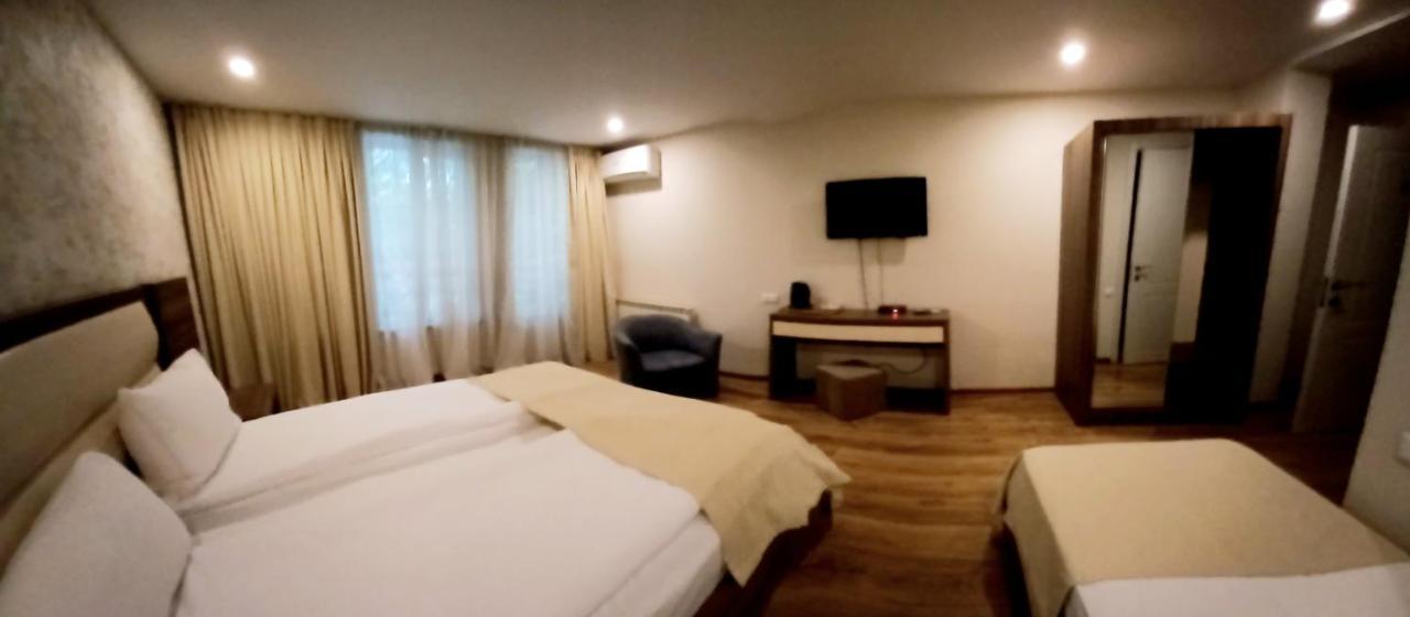 Hotel Lile Tbilisi Luaran gambar