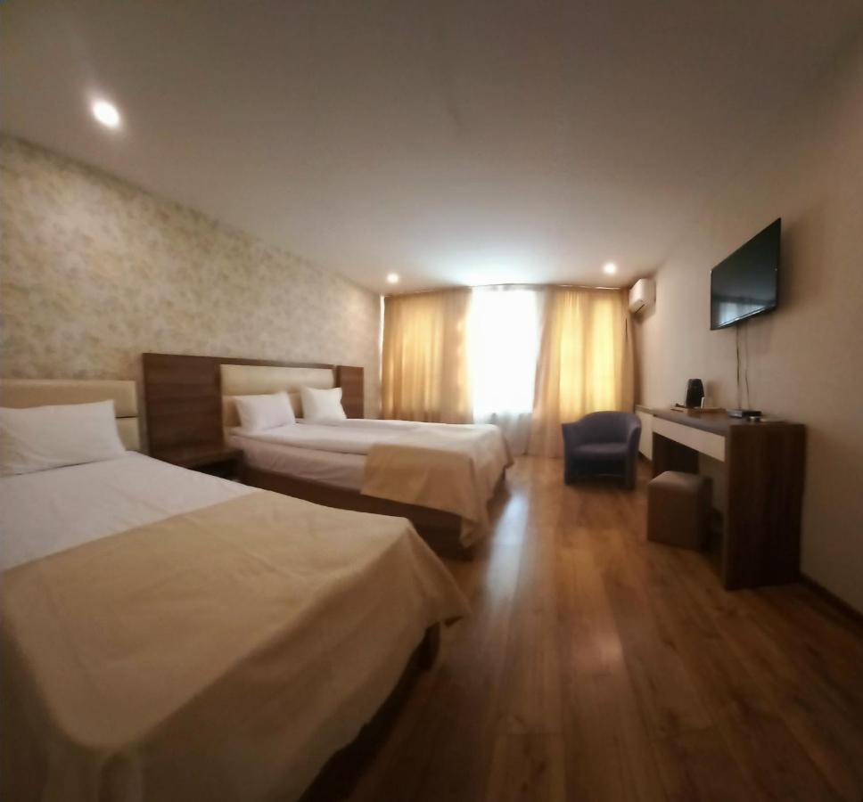Hotel Lile Tbilisi Luaran gambar