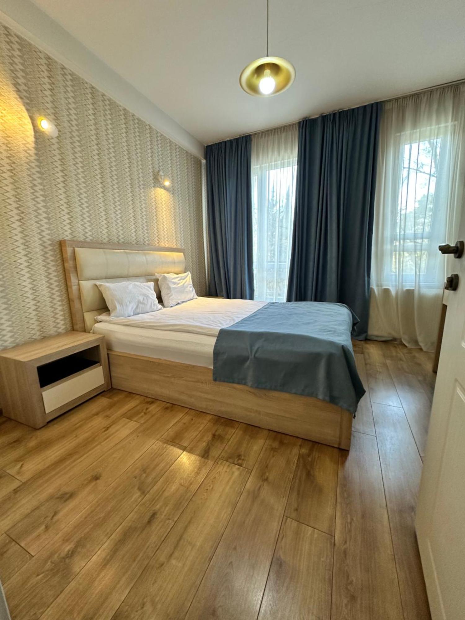 Hotel Lile Tbilisi Luaran gambar