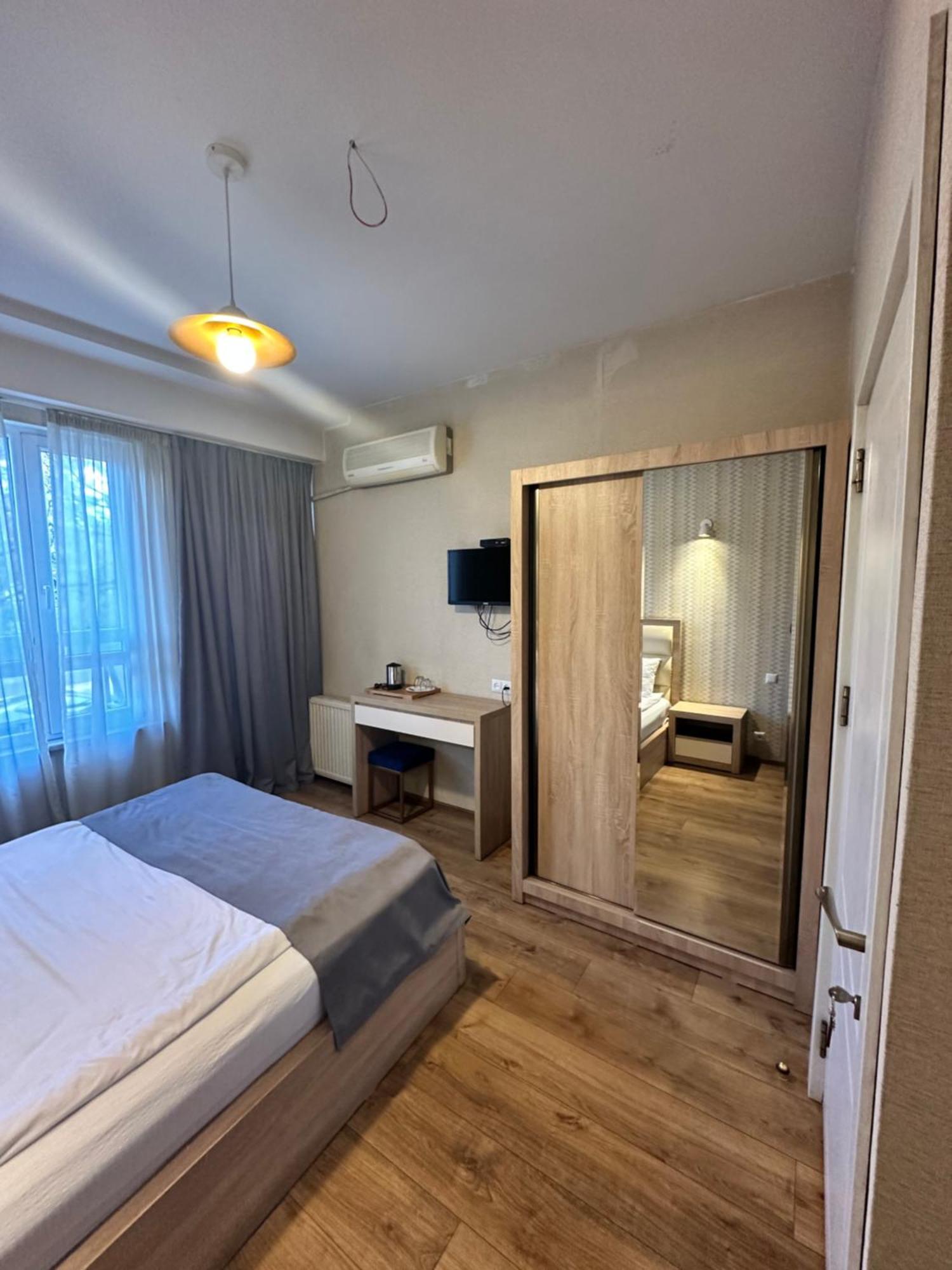 Hotel Lile Tbilisi Luaran gambar