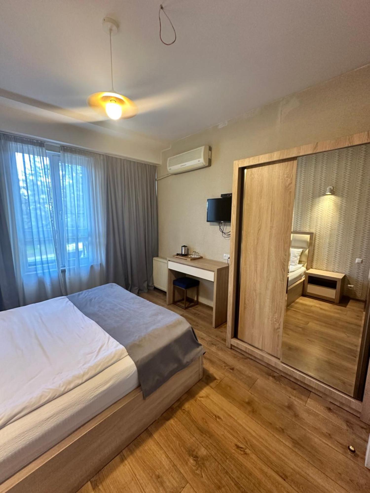 Hotel Lile Tbilisi Luaran gambar
