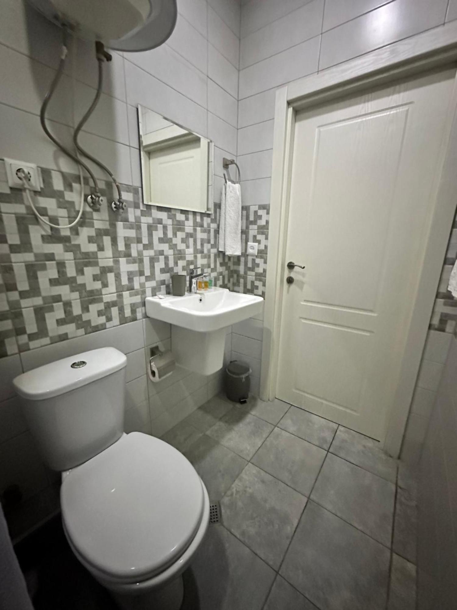 Hotel Lile Tbilisi Luaran gambar