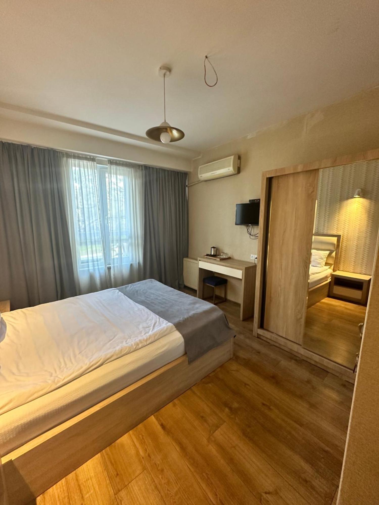 Hotel Lile Tbilisi Luaran gambar